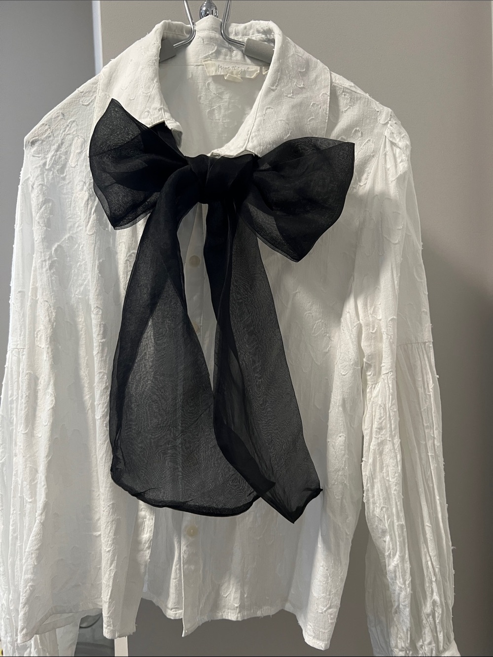 Forever That Girl white blouse with Black Tie - XS